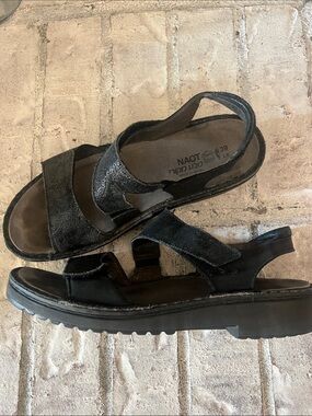 Naot Black Leather Comfort Sandals with Adjustable Straps sz 39 euro